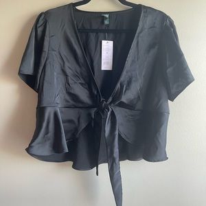 Wild fable black crop